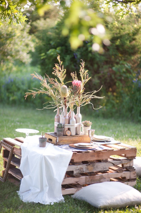 5 DIY Pallet Ideas for Your Wedding 